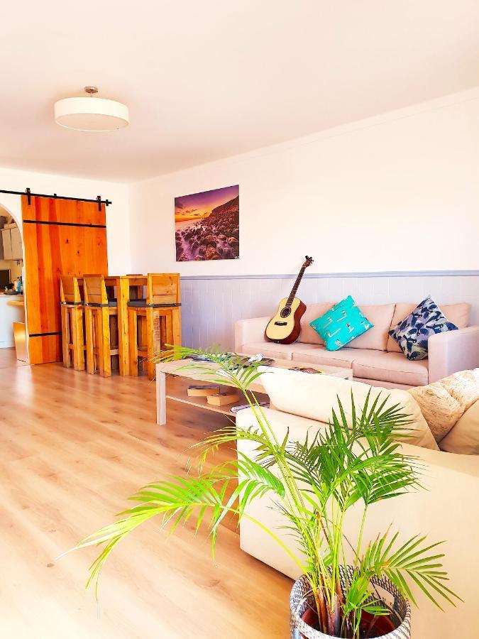 Sandycamps Surf House บาเลียล ภายนอก รูปภาพ