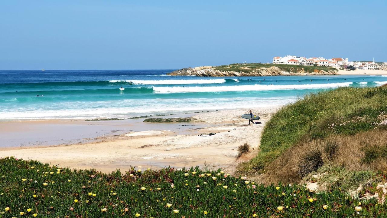 Sandycamps Surf House บาเลียล ภายนอก รูปภาพ